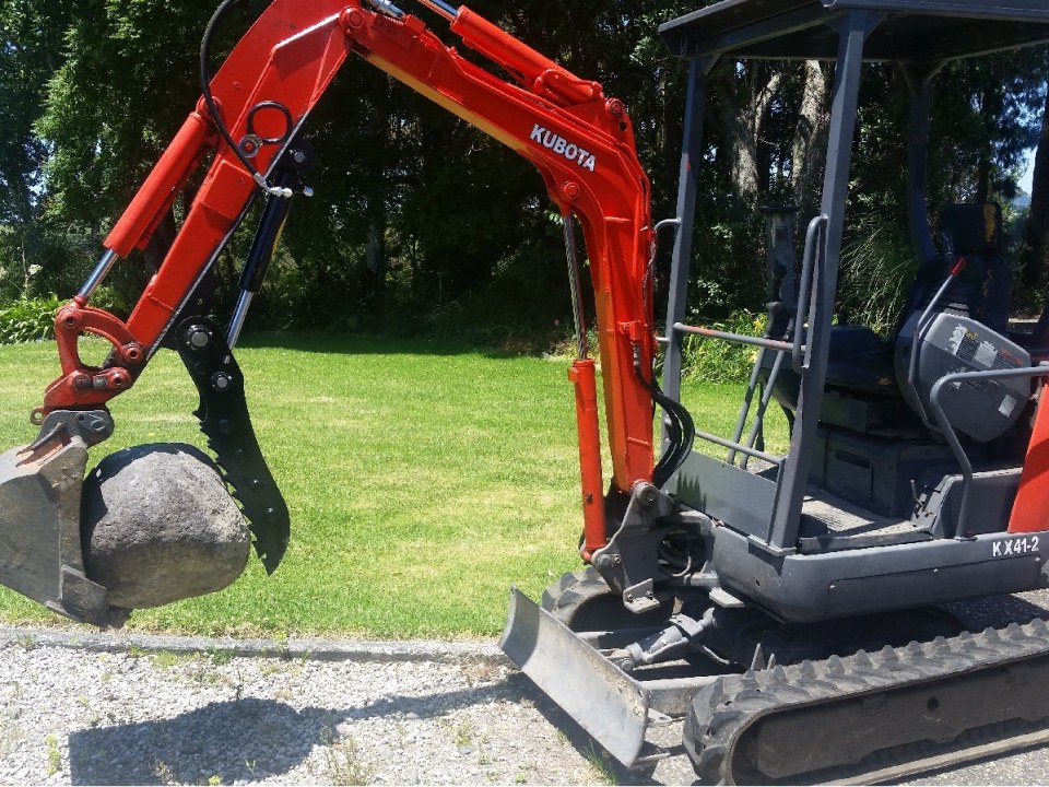 EXCAVATOR ATTACHMENTS